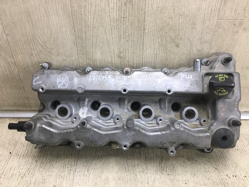 Запчасть крышка клапанная CHRYSLER 200 14-16 2015 UF 2.4 ED6 5047517AL Б/У Крышка клапанная CHRYSLER 200 14-16 2015 UF 2.4 ED6 5047517AL Б/У