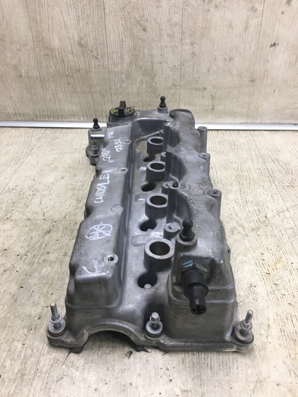 Крышка клапанная 200 14-16 2015 UF 2.4 ED6 Крышка клапанная 200 14-16 2015 UF 2.4 ED6