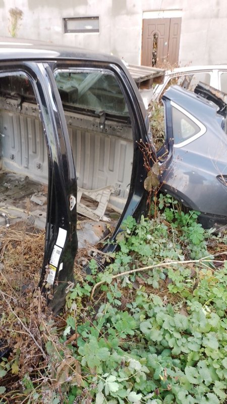 Стойка кузова средняя левая TOYOTA TUNDRA 07-13