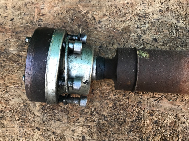 Карданный вал задний JEEP GRAND CHEROKEE 11-22 Внедорожник 5.7 Карданный вал задний JEEP GRAND CHEROKEE 11-22 Внедорожник 5.7