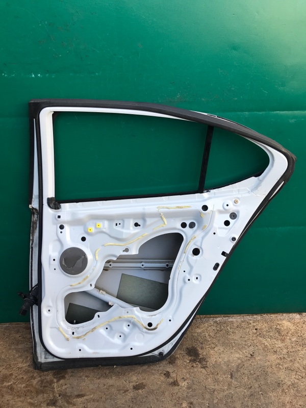 Дверь задняя правая TLX 14-17 2016 2.4 K24W7