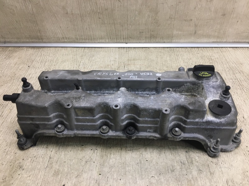 Крышка клапанная 200 14-16 2015 UF 2.4 ED6