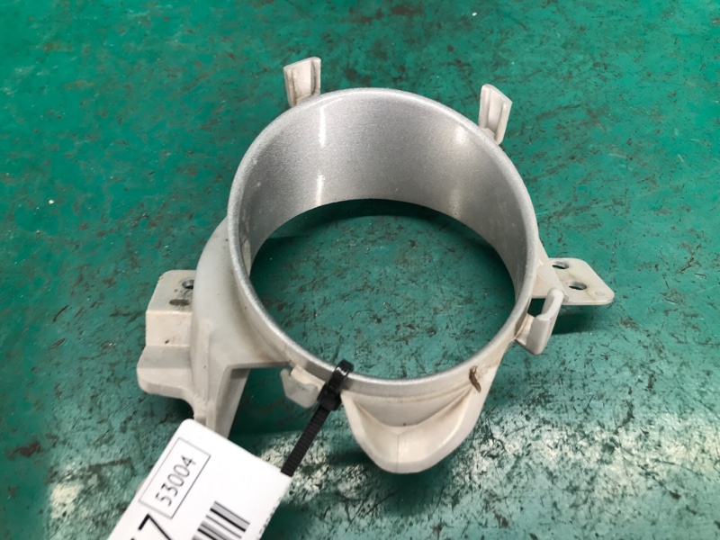 Накладка противотуманной фары передняя левая MAZDA 3 BK 03-08 SEDAN 2.3 Накладка противотуманной фары передняя левая MAZDA 3 BK 03-08 SEDAN 2.3