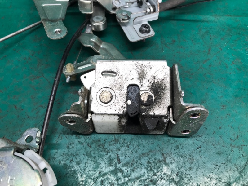 Замок двери боковой правый NV200 USA 13- 2018 2.0 MR20DE