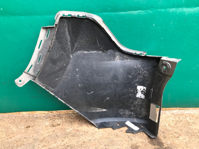 Накладка бампера задняя левая JEEP CHEROKEE 14- Накладка бампера задняя левая JEEP CHEROKEE 14-