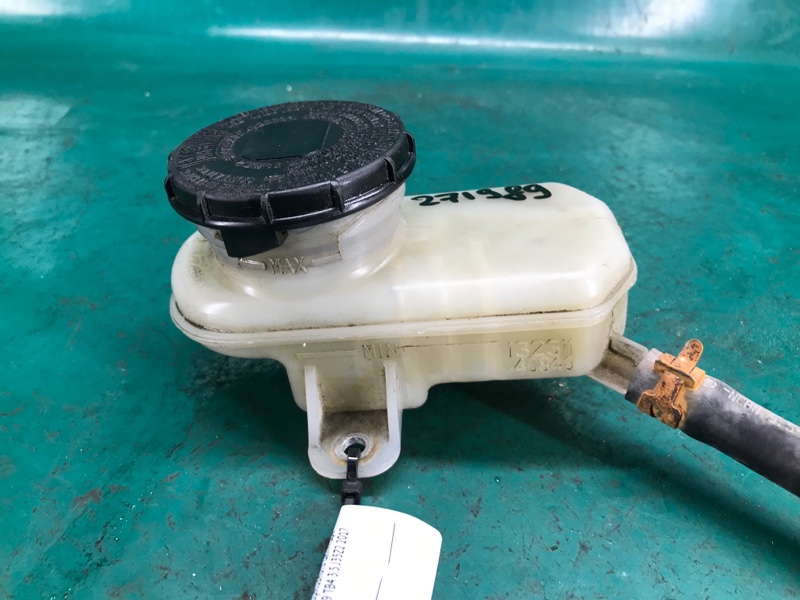 Запчасть бачок главного тормозного цилиндра ACURA RDX 12-19 2017 TB4 3.5 J35Z2 Б/У Бачок главного тормозного цилиндра ACURA RDX 12-19 2017 TB4 3.5 J35Z2 Б/У