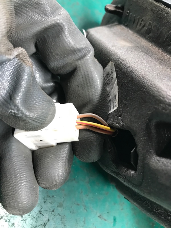 Зеркало правое AVENGER 07-14 2013 JS 2.4 ED3