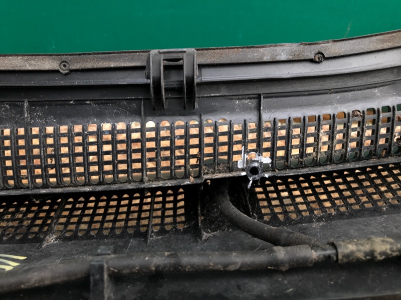 Пластик под лобовое стекло / Жабо SEDONA 14-18 16 YP 3.3 G6DM