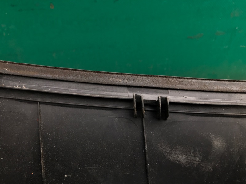 Пластик под лобовое стекло / Жабо SEDONA 14-18 16 YP 3.3 G6DM