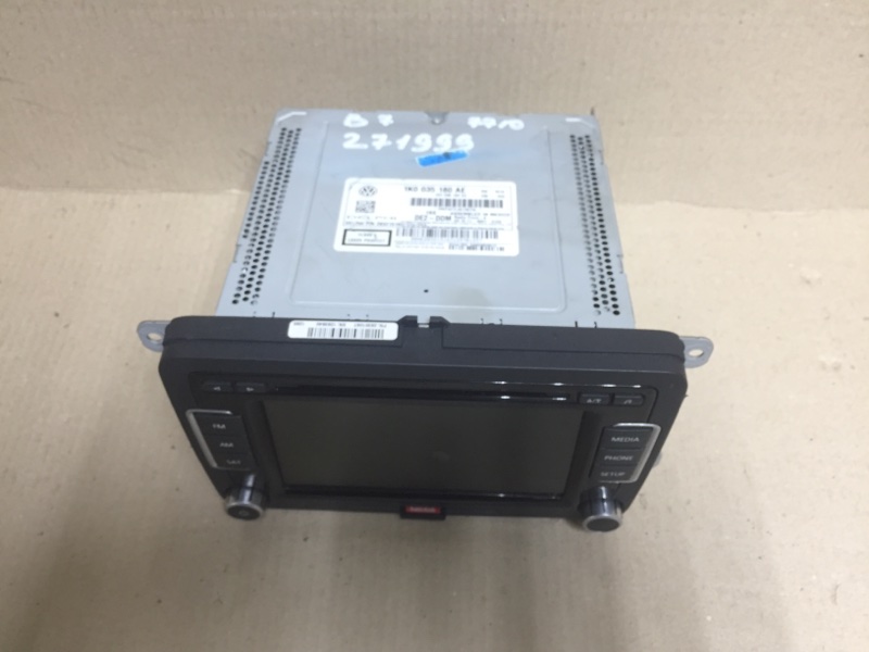 Магнитола PASSAT B7 11-15 2012 CBTA 2.5L Магнитола PASSAT B7 11-15 2012 CBTA 2.5L