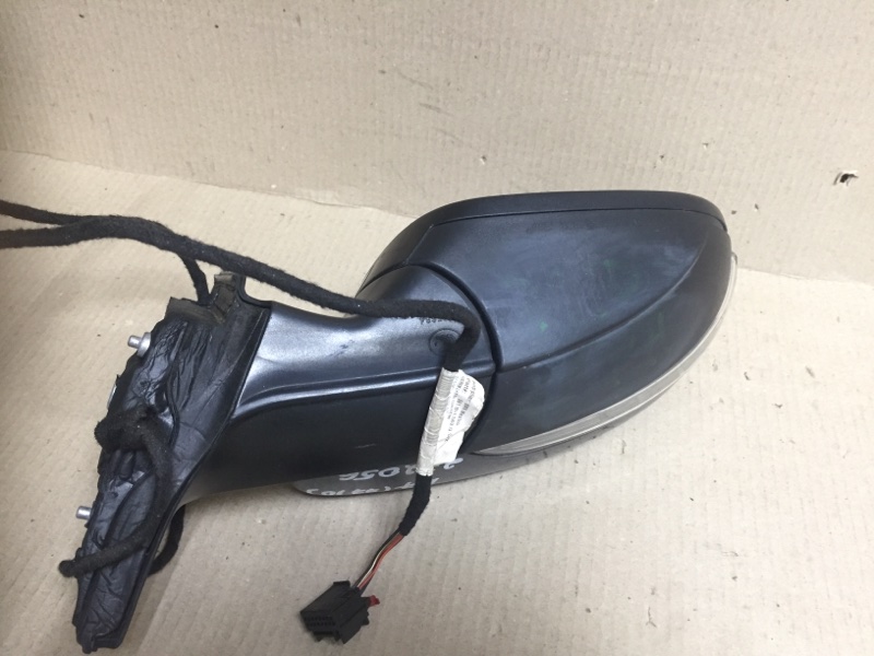 Зеркало правое PASSAT B7 11-15 2012 CBTA 2.5L