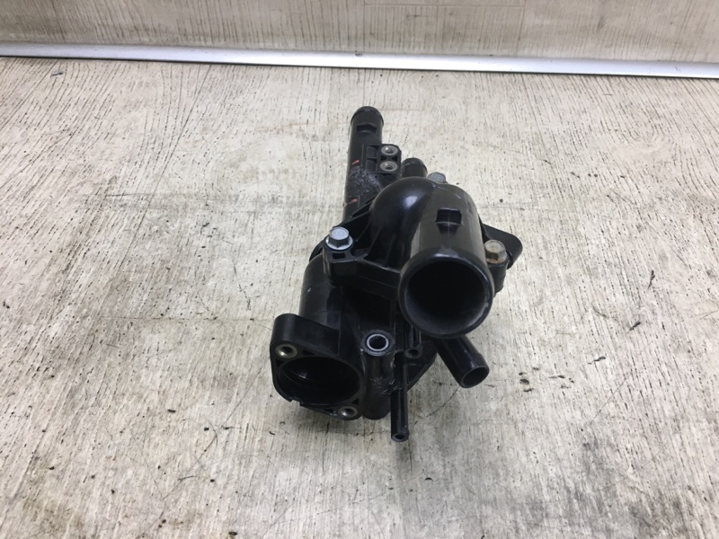 Корпус термостата SORENTO UM 14- Внедорожник 2.4