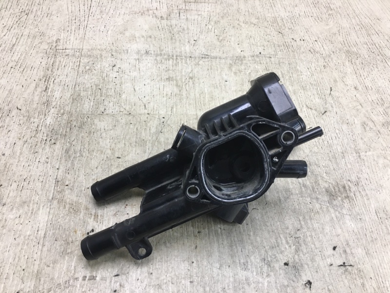 Корпус термостата SORENTO UM 14- Внедорожник 2.4