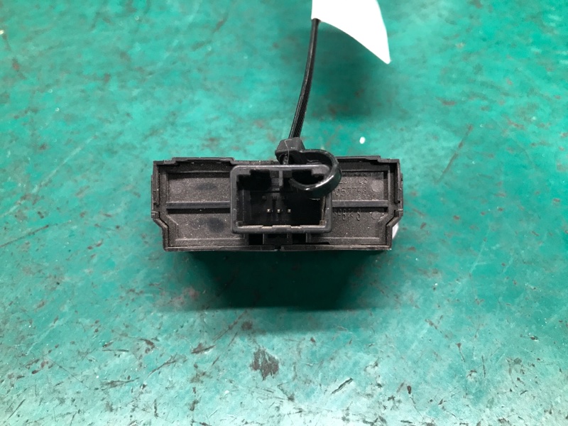 Кнопка открывания багажника внутренняя ACURA TLX 14-17 2.4 K24W7