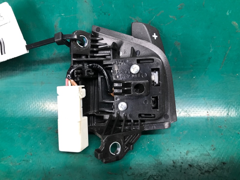 Лепестки переключения передач правые ACURA TLX 14-17 2016 2.4 K24W7 78560-TZ5-A81ZB Б/У