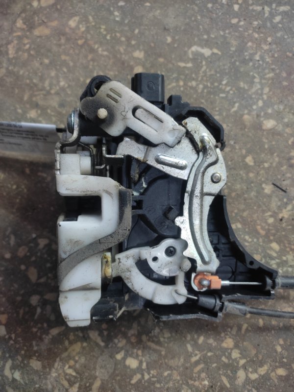 Замок двери задний правый MITSUBISHI L200 06-14