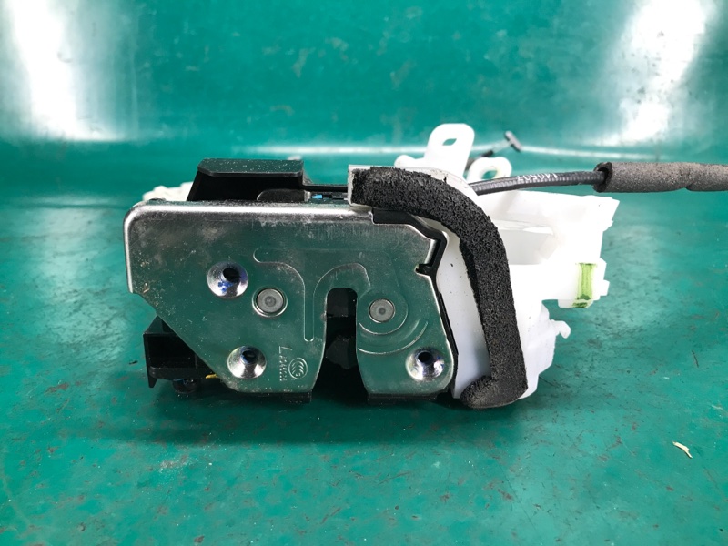 Замок двери задний левый HYUNDAI ELANTRA MD 10-15 2015 MD 1.8 G4NB 81410-3X010 Б/У