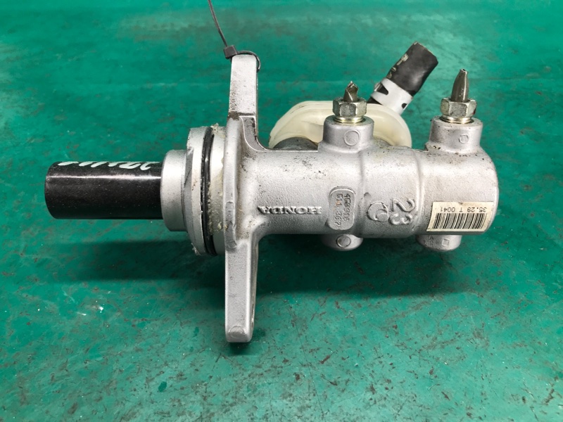 Главный тормозной цилиндр RDX 12-19 2015 Внедорожник 3.5 Главный тормозной цилиндр RDX 12-19 2015 Внедорожник 3.5