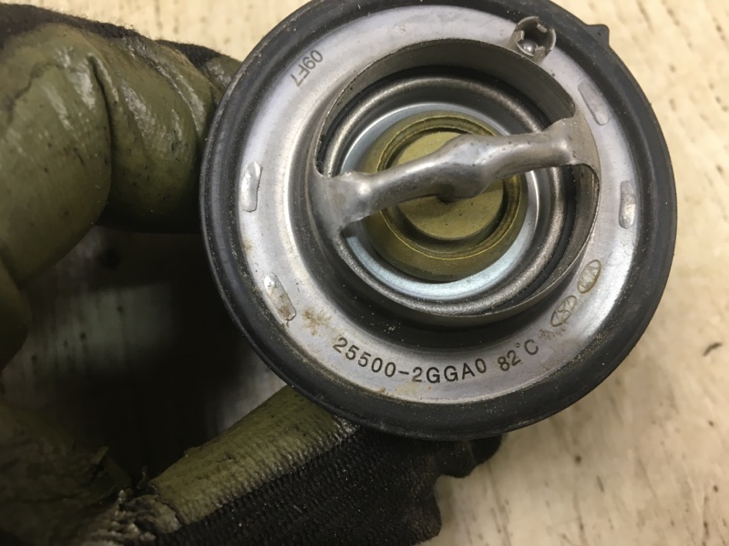 Термостат SPORTAGE QL 15-21 2017 QL 2.4 G4KJ