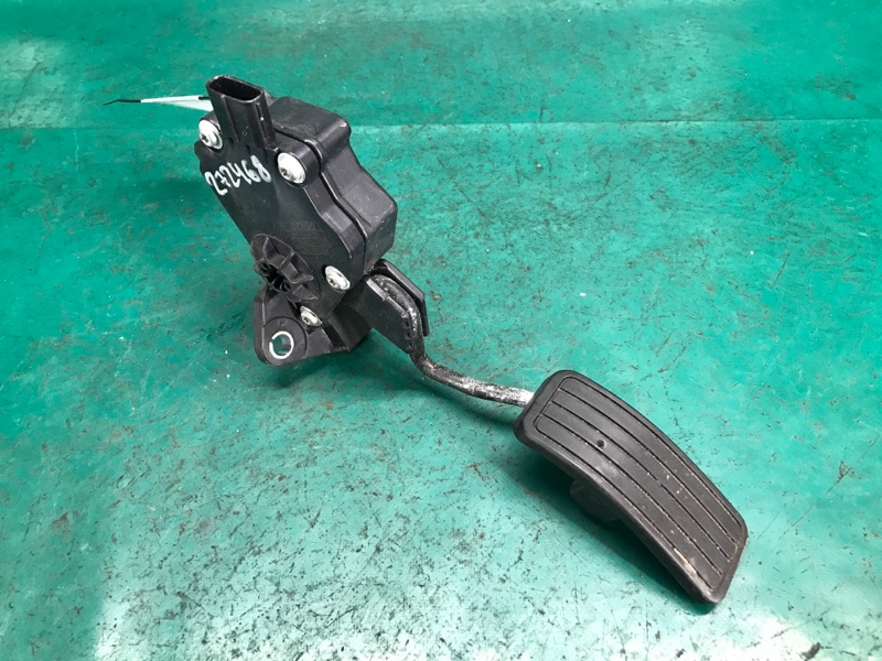 Педаль газа SUBARU TRIBECA B10 07-13 2008 3.6 EZ36 36010XA020 Б/У