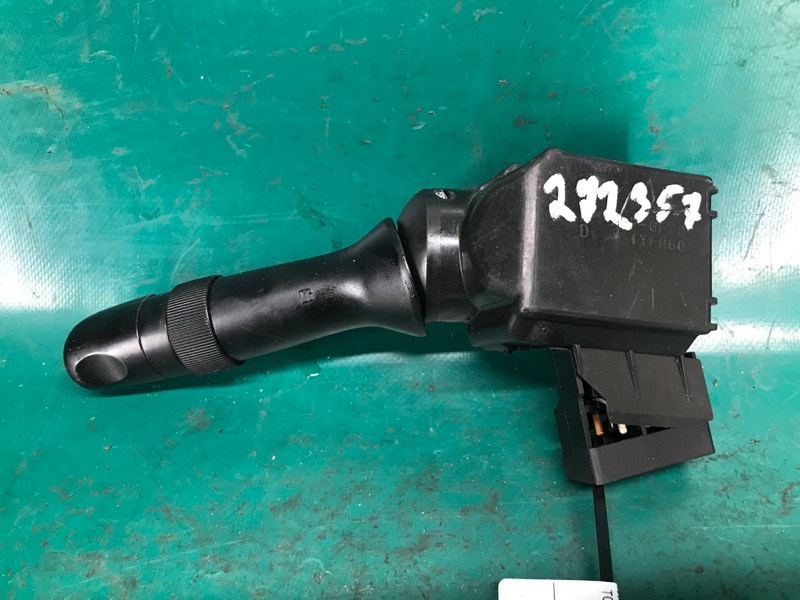 Подрулевой переключатель правый TOYOTA PRIUS - 20 03-11