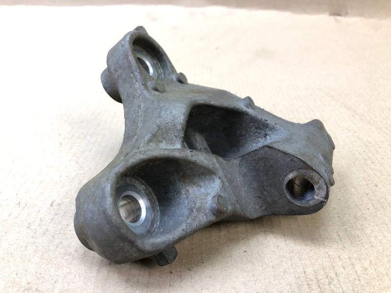 Кронштейн генератора X-TRAIL/ROGUE T32 13-20 2016 T32 2.5 QR25DE