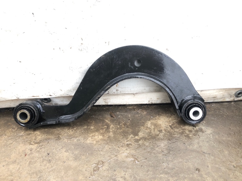 Рычаг задней подвески поперечный верхний VOLKSWAGEN PASSAT B7 11-15 2012 CBTA 2.5L 5Q0 505 323 C Б/У