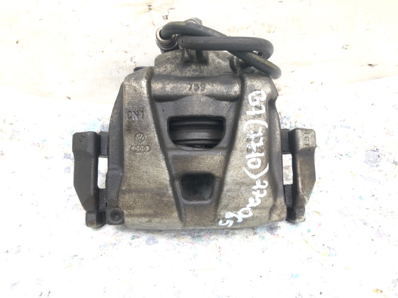 Суппорт тормозной передний левый VOLKSWAGEN PASSAT B7 11-15 2012 CBTA 2.5L 5N0 615 123 Б/У