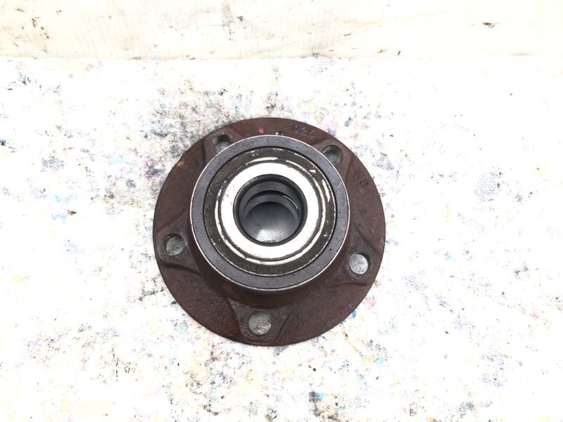 Ступица задняя PASSAT B7 11-15 2012 CBTA 2.5L