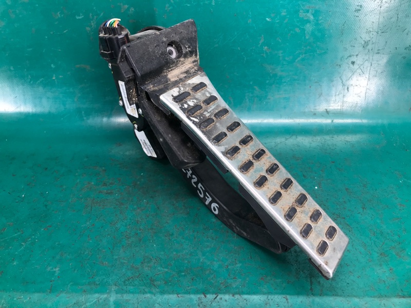 Педаль газа KIA OPTIMA TF 11-16 2015 TF 2.0 G4KH 32700-3Q110 Б/У