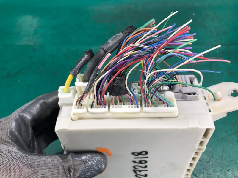 Блок предохранителей салон LEXUS LS460 06-12 USF40 4.6 Блок предохранителей салон LEXUS LS460 06-12 USF40 4.6