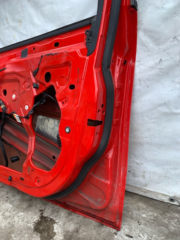 Дверь передняя правая FOCUS 10-18 MK3 Дверь передняя правая FOCUS 10-18 MK3