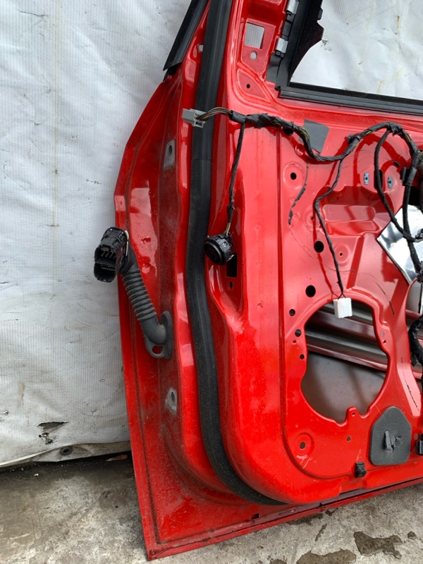 Дверь передняя правая FOCUS 10-18 MK3 Дверь передняя правая FOCUS 10-18 MK3