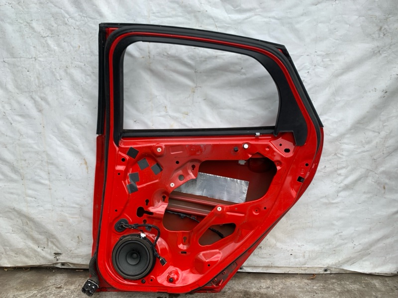 Дверь задняя правая FOCUS 10-18 MK3