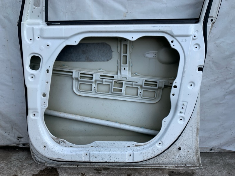 Дверь передняя правая SEDONA 14-18 16 YP 3.3 G6DM