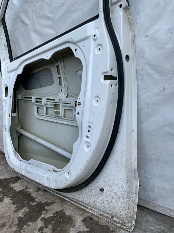 Дверь передняя правая SEDONA 14-18 16 YP 3.3 G6DM