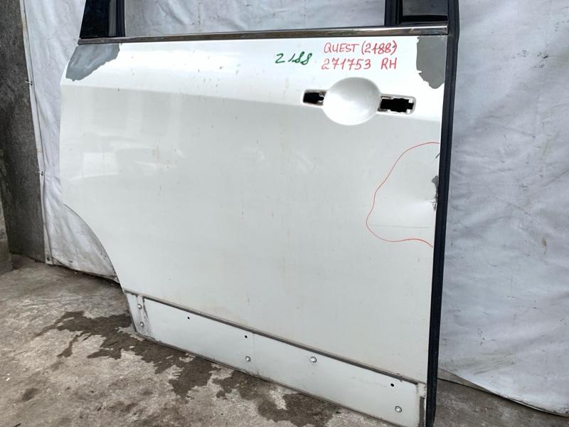 Дверь боковая сдвижная правая QUEST S 11-17 2014 Минивен E52 3.5