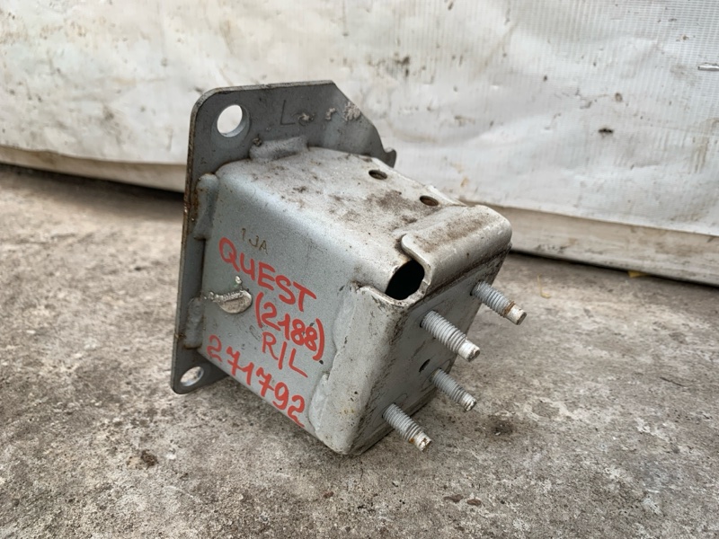 Кронштейн усилителя заднего бампера левый NISSAN QUEST S 11-17 2014 Минивен E52 3.5 85211-1JA0A Б/У