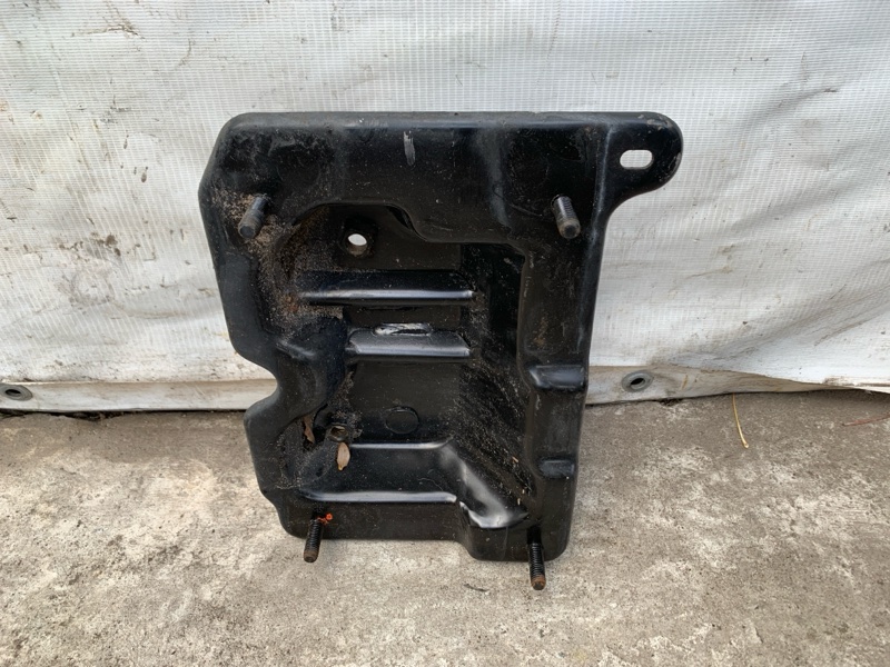 Кронштейн усилителя заднего бампера левый HYUNDAI ELANTRA MD 10-15 1.8 G4NB