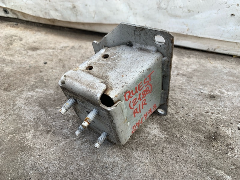 Кронштейн усилителя заднего бампера правый NISSAN QUEST S 11-17 2014 Минивен E52 3.5 85210-1JA0A Б/У