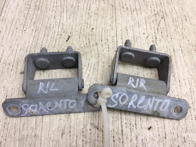 Запчасть петля крышки багажника KIA SORENTO XM 09-14 79710-2E000 Б/У Петля крышки багажника KIA SORENTO XM 09-14 79710-2E000 Б/У