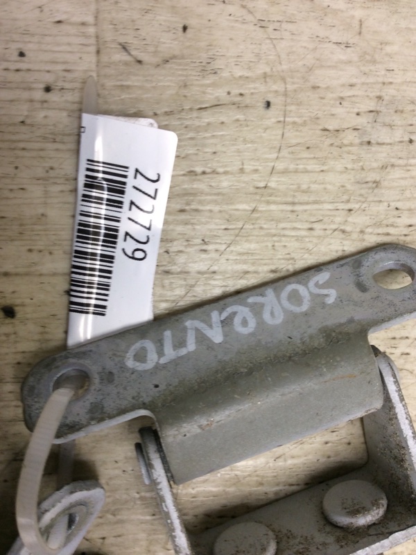 Петля крышки багажника SORENTO XM 09-14 Петля крышки багажника SORENTO XM 09-14