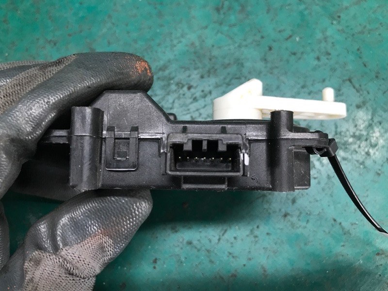 Моторчик заслонки печки FORD EDGE 06-14