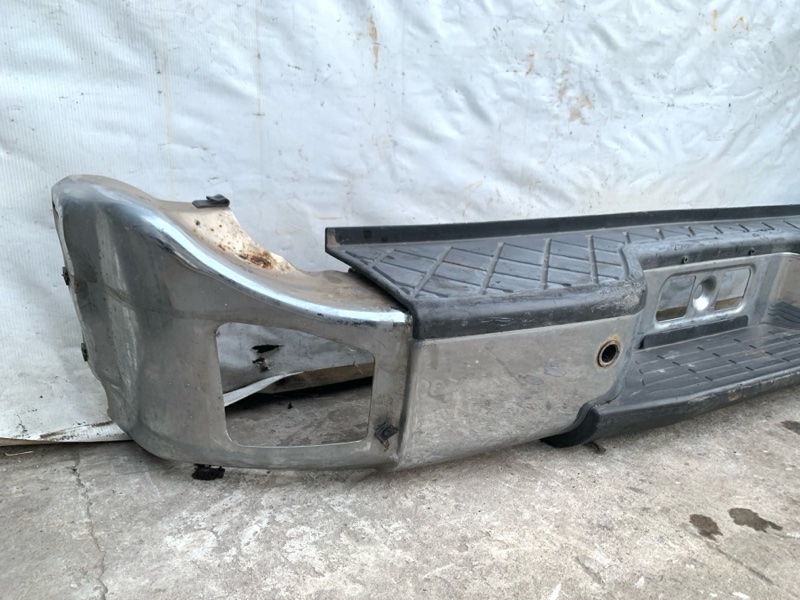 Бампер задний NISSAN QX56 / TITAN / ARMADA 04-16