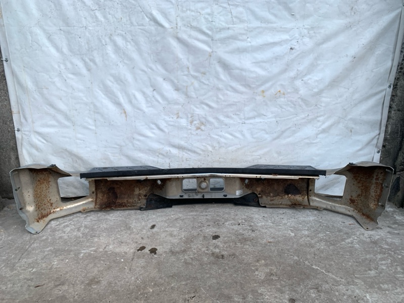 Бампер задний QX56 / TITAN / ARMADA 04-16