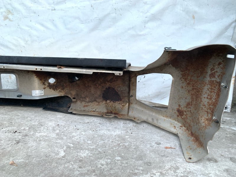 Бампер задний QX56 / TITAN / ARMADA 04-16