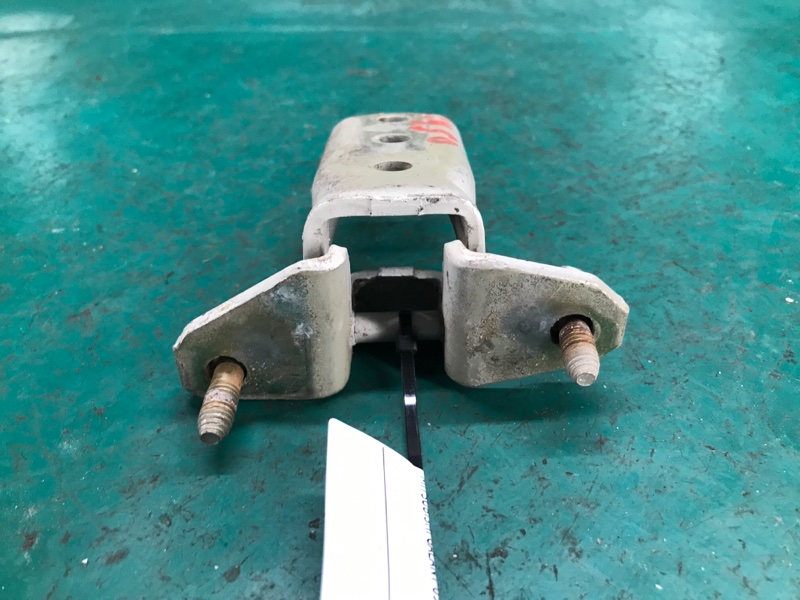 Петля двери GALANT 03-12 2006 Седан 2.4 4G69