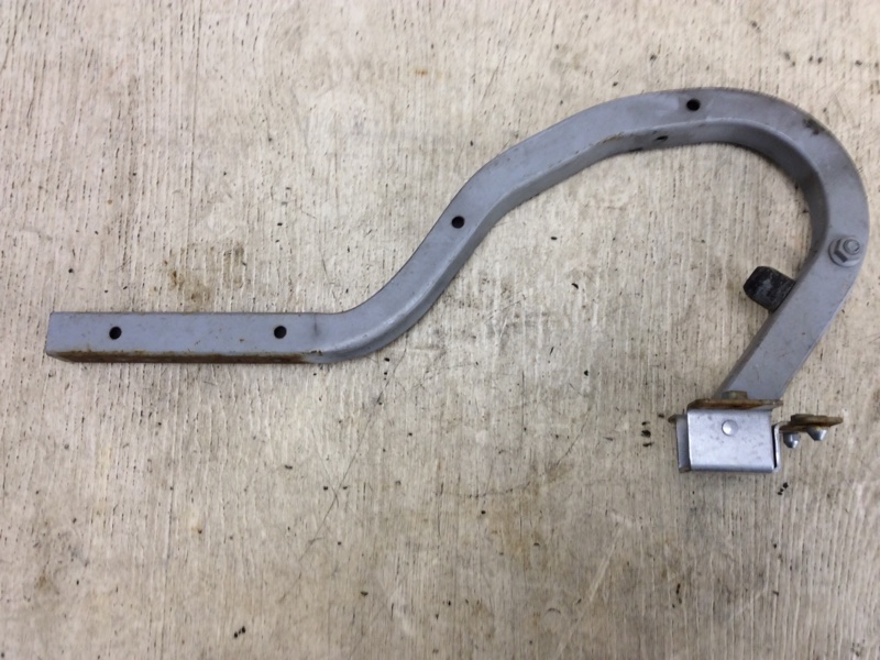 Петля крышки багажника правая GRANDEUR 05-11