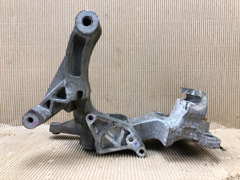 Кронштейн генератора KIA SORENTO UM 14- 2015 UM 2.4 G4KJ 25251-2GGB0 Б/У