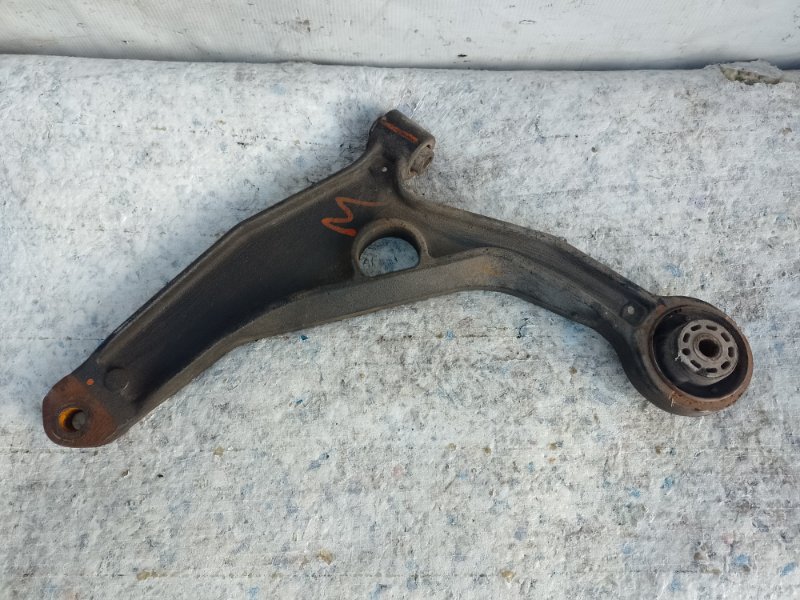 Рычаг передней подвески нижний левый AVENGER 07-14 2013 JS 2.4 ED3